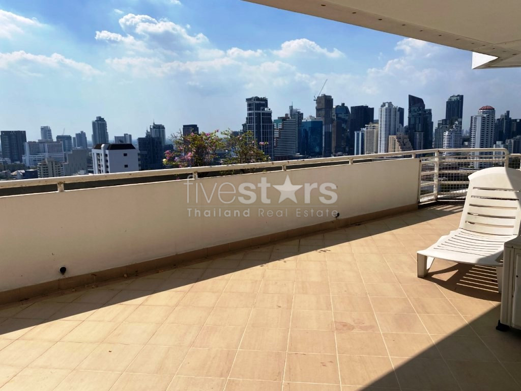 Grand appartement 4 chambres + terrasse à louer quartier Ekamai