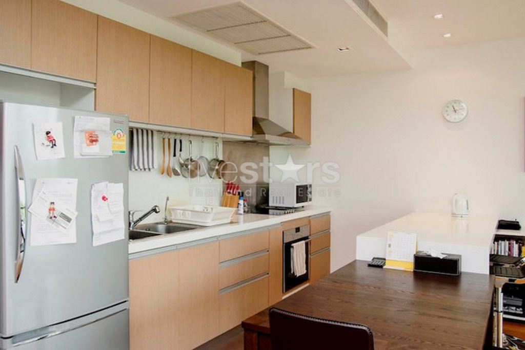 Spacieux condo 1 chambre à louer près de la station Phra Khanong BTS, photo 6