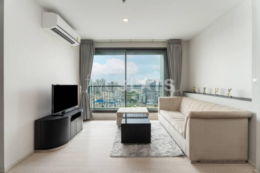 Appartement de 2 chambres avec vue dégagée près du BTS Phra Khanong, photo 3