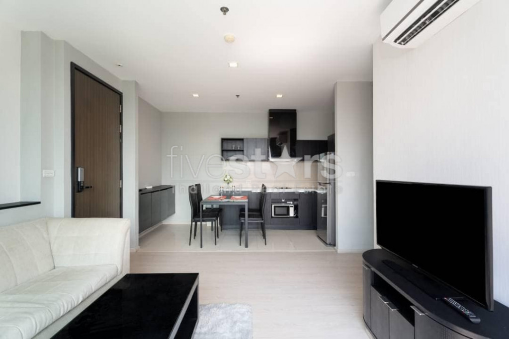 Appartement de 2 chambres avec vue dégagée près du BTS Phra Khanong, photo 7