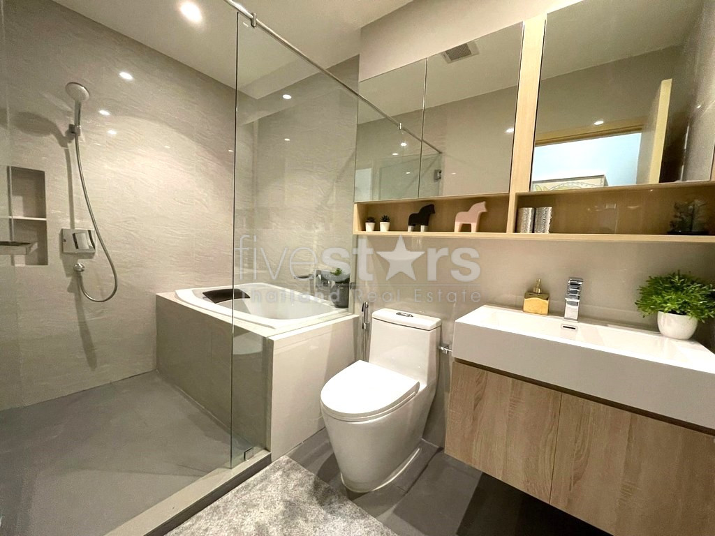 Appartement de 2 chambres moderne à vendre proche BTS Ekamai, photo 13