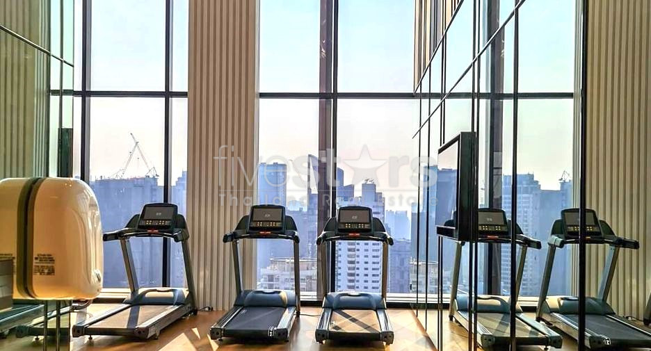 Appartement de 2 chambres moderne à vendre proche BTS Ekamai, photo 17
