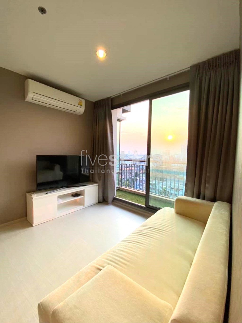 Appartement de 1 chambre à vendre à 200m du BTS Ekkamai, photo 2
