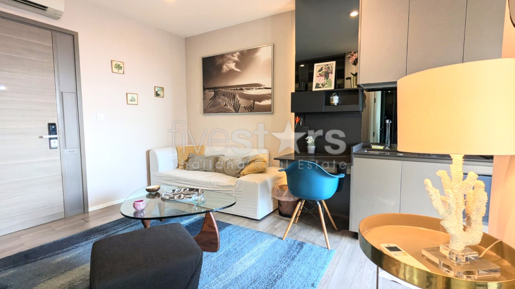 Magnifique appartement de 1 chambre près du BTS Phra Khanong