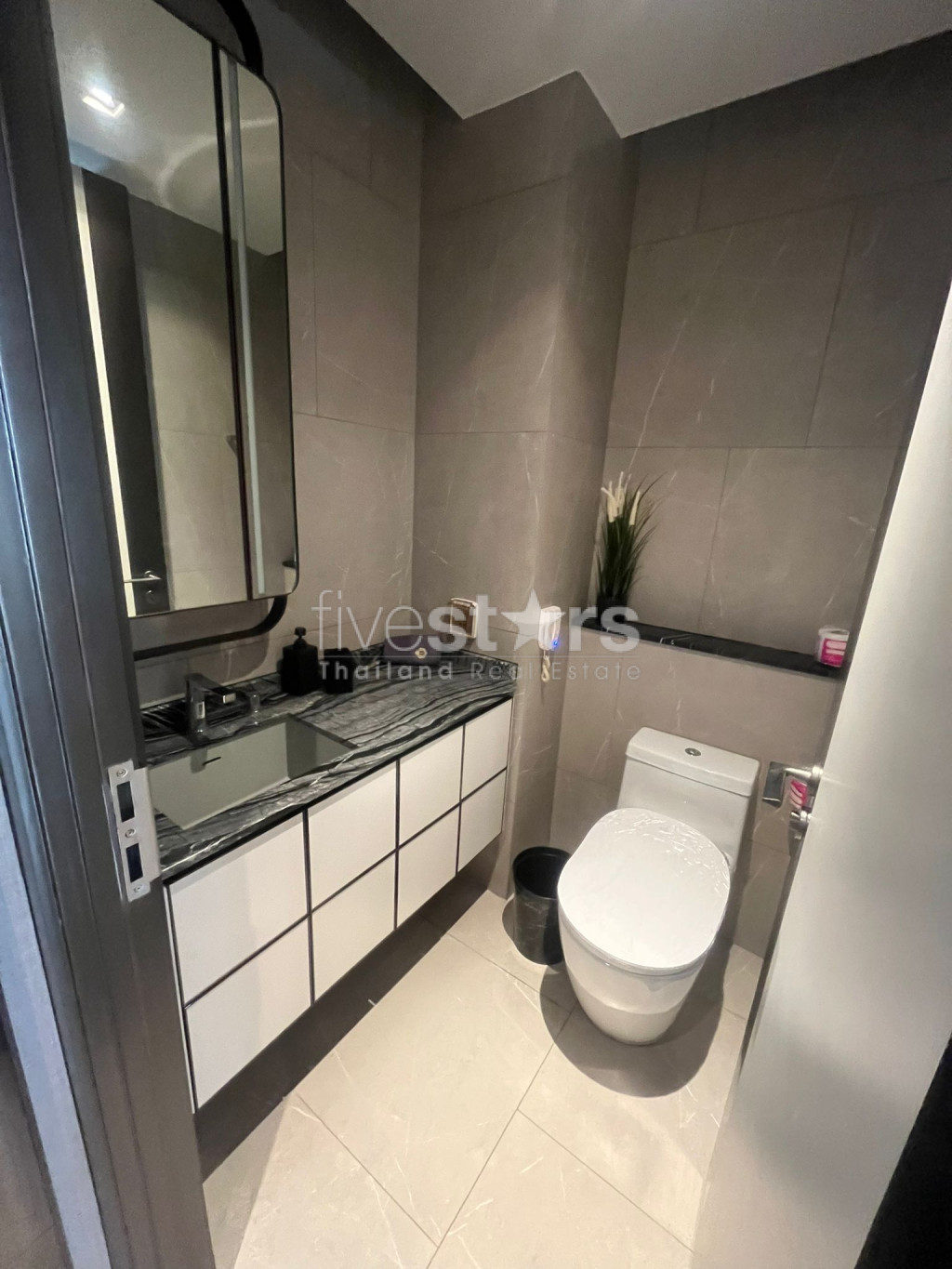 Appartement neuf et meublé de 1 chambre à louer à Ekkamai, photo 12