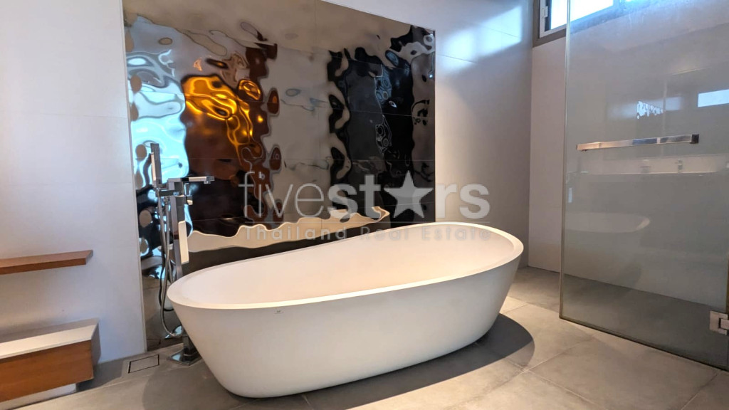Pet Friendly 3-bedrooms condo for Rent close to Phra Khanong BTS, photo 12