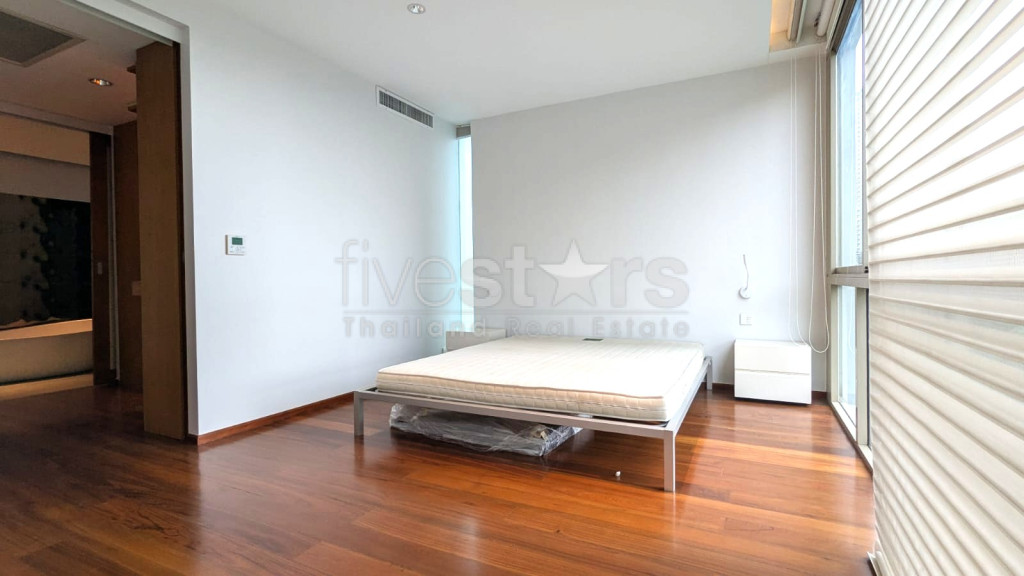 Pet Friendly 3-bedrooms condo for Rent close to Phra Khanong BTS, photo 10