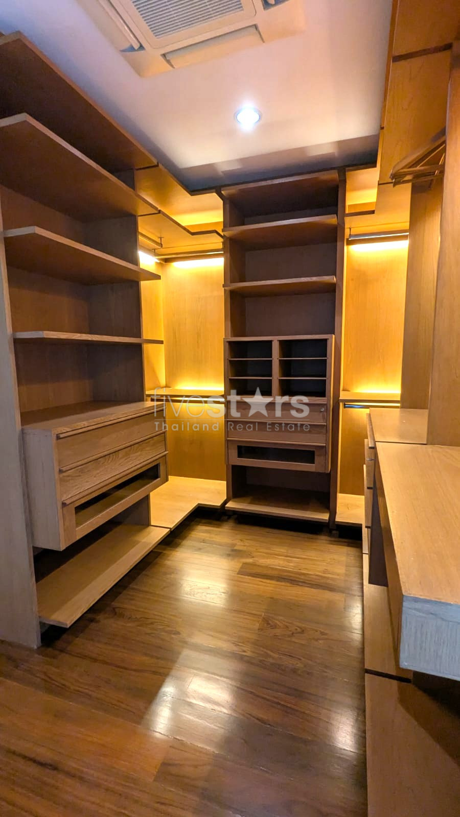 Pet Friendly 3-bedrooms condo for Rent close to Phra Khanong BTS, photo 13