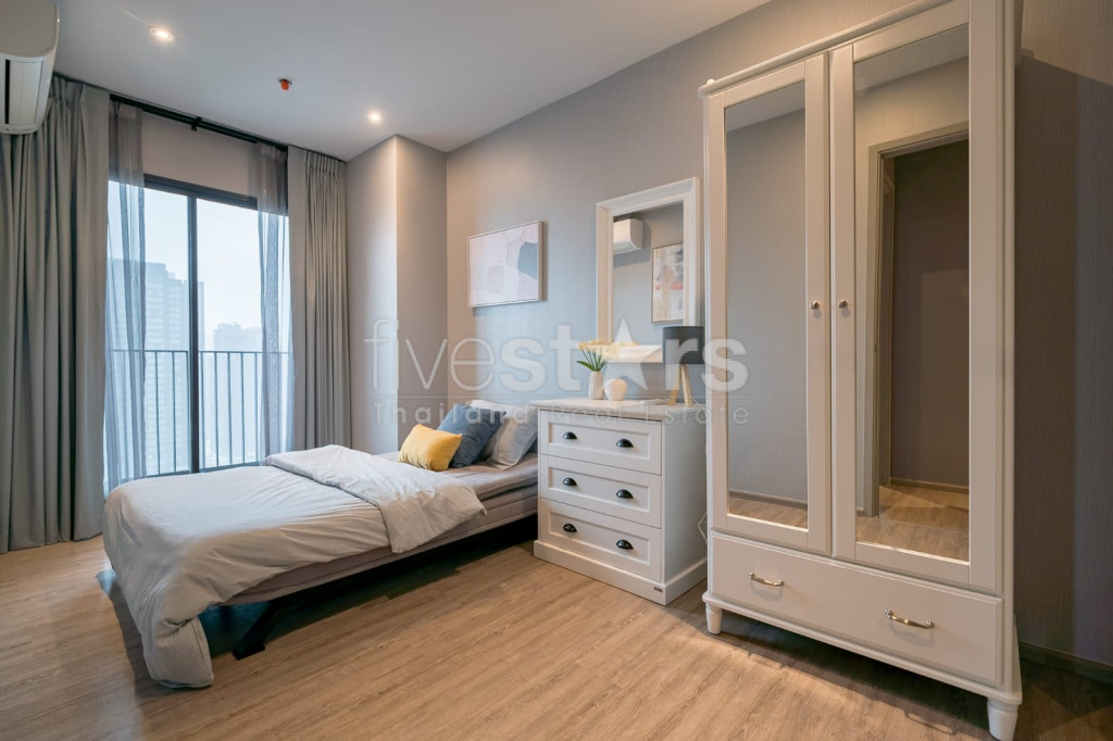Condo de 3 chambres à vendre près de la station BTS Ekkamai, photo 11