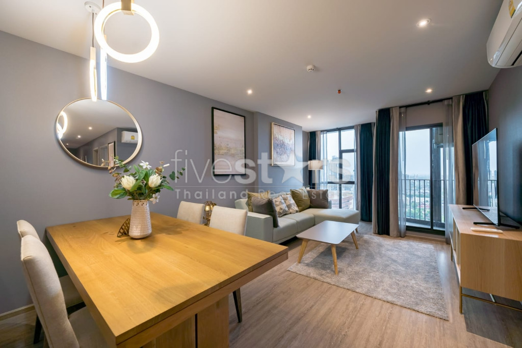Condo de 3 chambres à vendre près de la station BTS Ekkamai, photo 4
