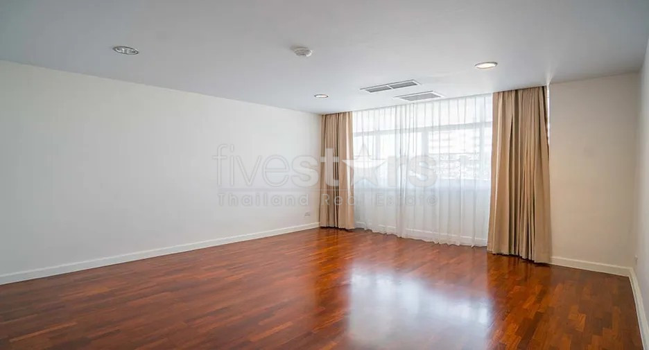 Appartement de 3 chambres à louer à Ekkamai, photo 8