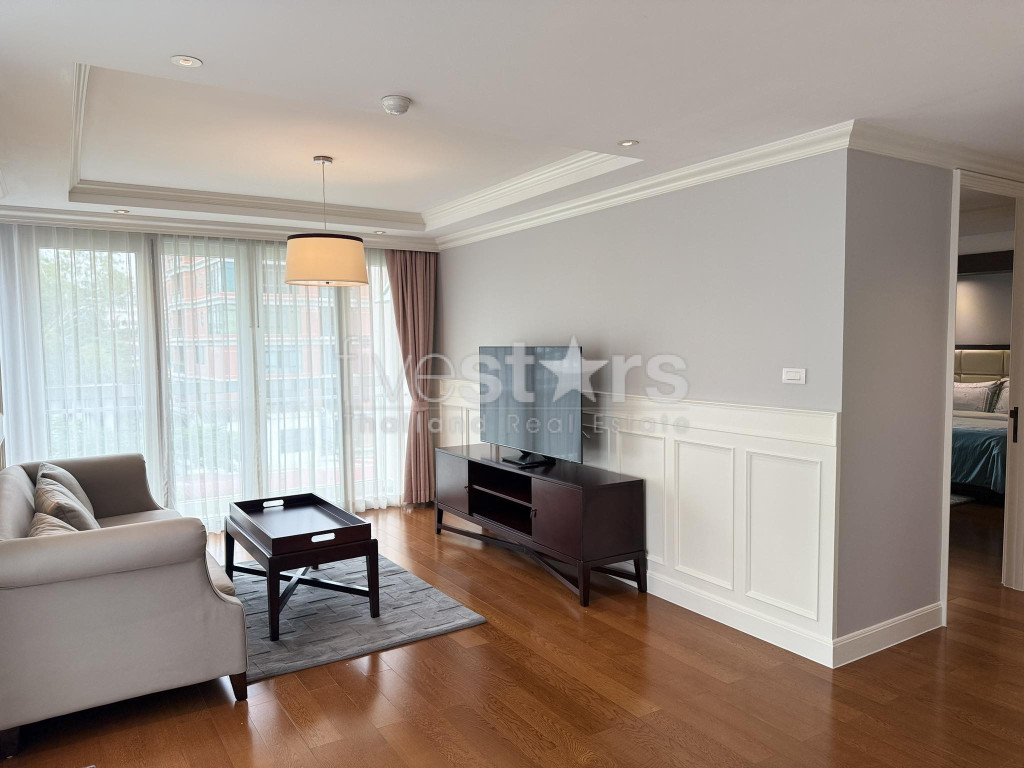 Appartement moderne de 2 chambres à louer proche du BTS Ekkamai