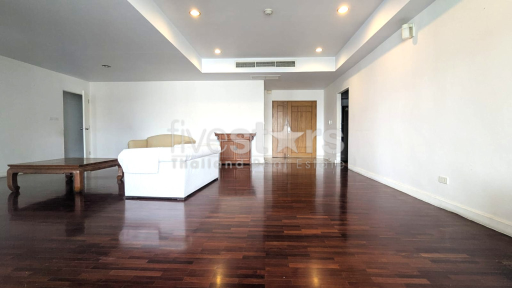Appartement de 3 chambres à louer à Ekkamai, photo 3