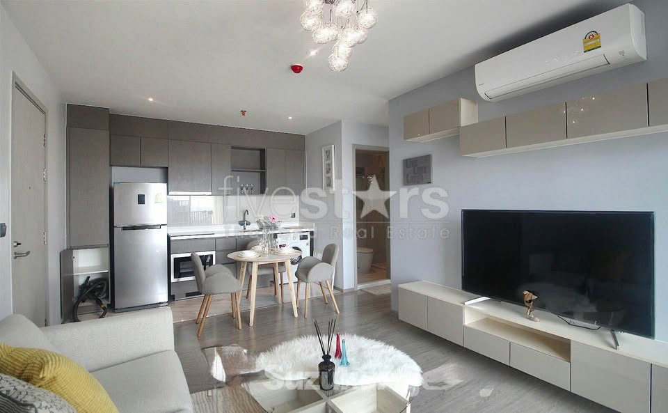 Appartement de 2 chambres à vendre à 300m du BTS Ekkamai, corner unit, photo 2
