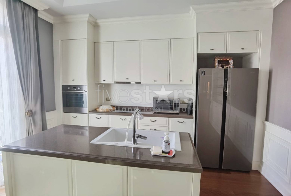 Appartement à louer dans une maison de ville luxueuse à Ekkamai, photo 5