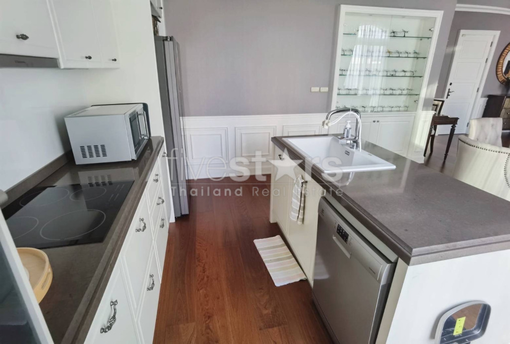 Appartement à louer dans une maison de ville luxueuse à Ekkamai, photo 6