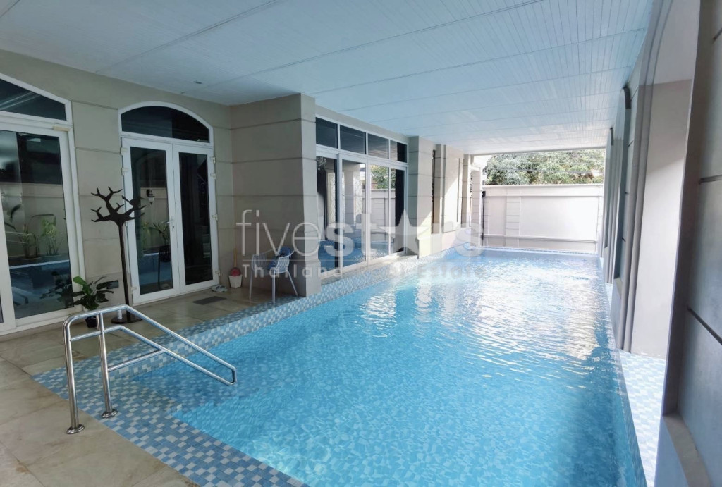 Appartement à louer dans une maison de ville luxueuse à Ekkamai, photo 2