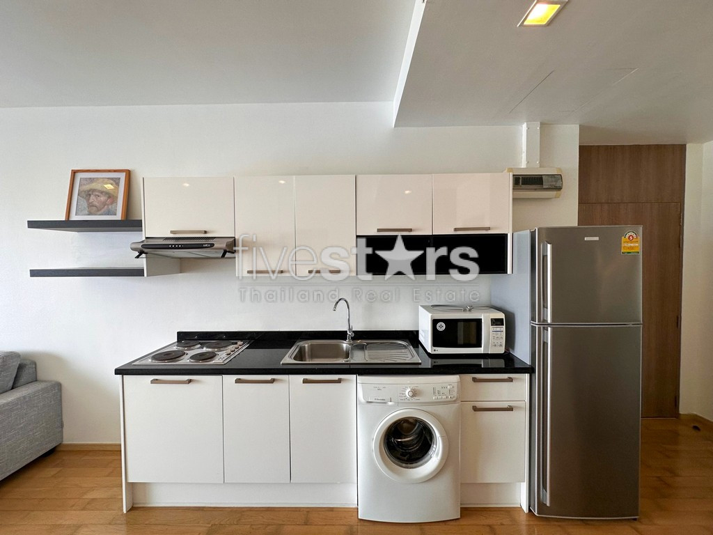Appartement de 2 chambres spacieux à louer proche BTS Ekamai, photo 8