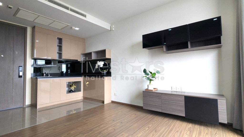 Appartement de 2 chambres avec belle vue dégagée à vendre près du BTS Phra Khanong, photo 6