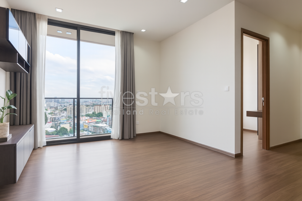Appartement de 2 chambres avec belle vue dégagée à vendre près du BTS Phra Khanong