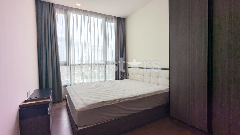 Appartement de 2 chambres avec belle vue dégagée à vendre près du BTS Phra Khanong, photo 7
