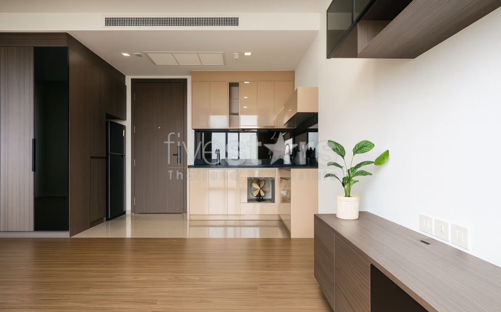 Appartement de 2 chambres avec belle vue dégagée à vendre près du BTS Phra Khanong, photo 2