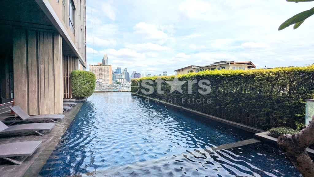 Appartement de 2 chambres avec belle vue dégagée à vendre près du BTS Phra Khanong, photo 17