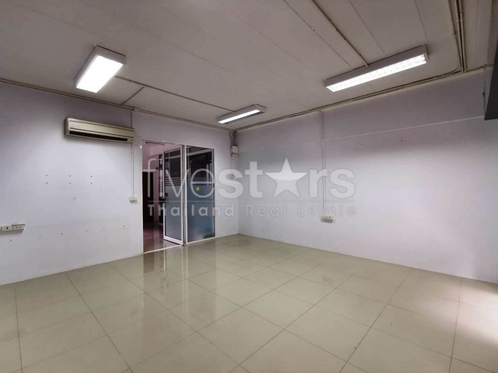 5-storey home office for rent on Ekamai, photo 9