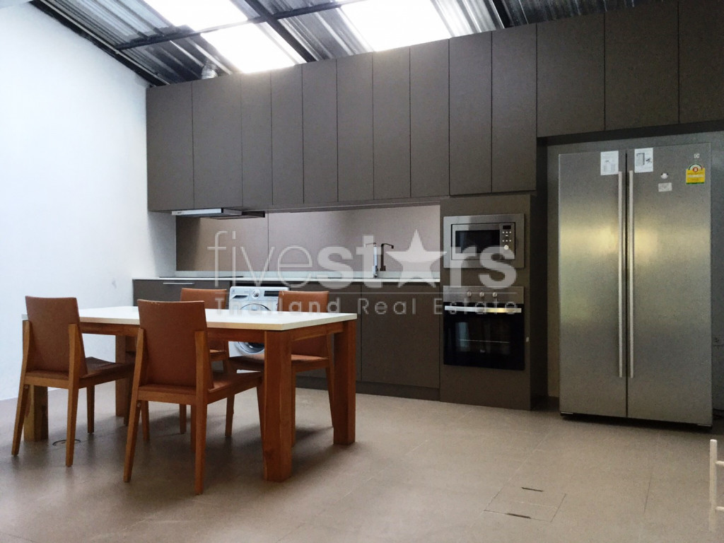 5-storey home office for rent on Ekamai, photo 5