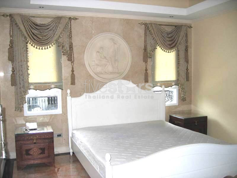 3 bedrooms European style house with private pool for rent close to BTS Ekamai, photo 9