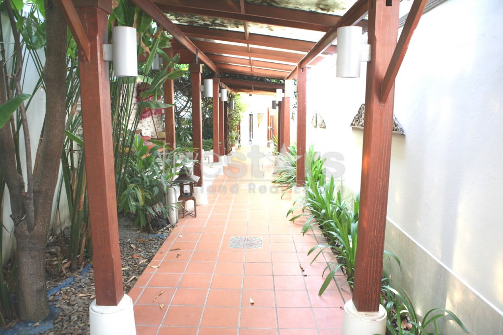 Unfurnished single house for rent with pool in Ekamai, photo 13
