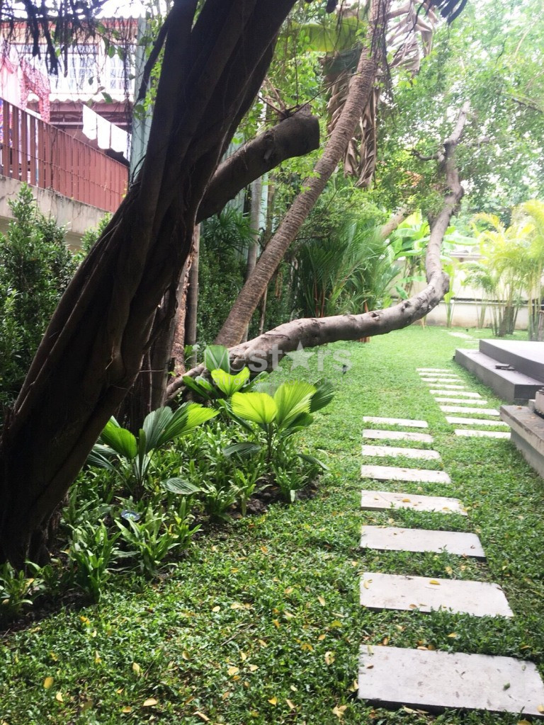 Grande maison de 5 chambres avec piscine à louer à Ekamai, photo 8