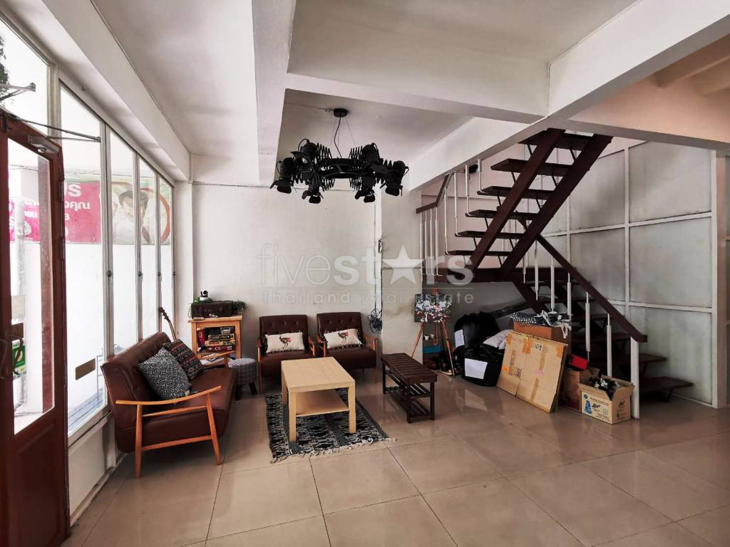 Townhouse avec 3 chambres à louer à Ekamai, photo 8