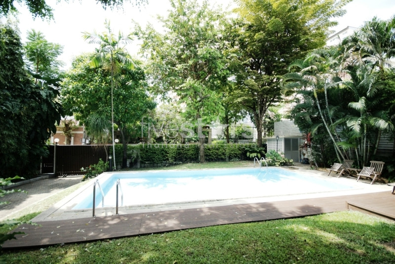 House with private pool 4 bedrooms for rent in Ekamai, photo 2