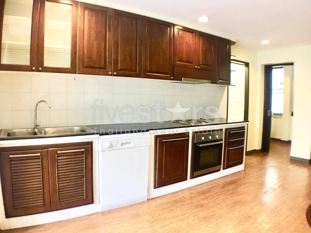 Single house for rent with private pool on Ekkamai, photo 8
