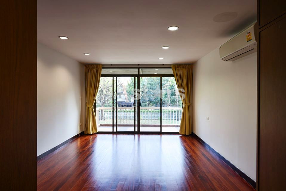3 bedrooms house with big garden in Phrakhanong area, photo 8