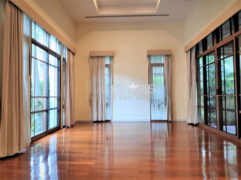 House in compound 4 bedrooms for rent near BTS Phrakhanong, photo 6
