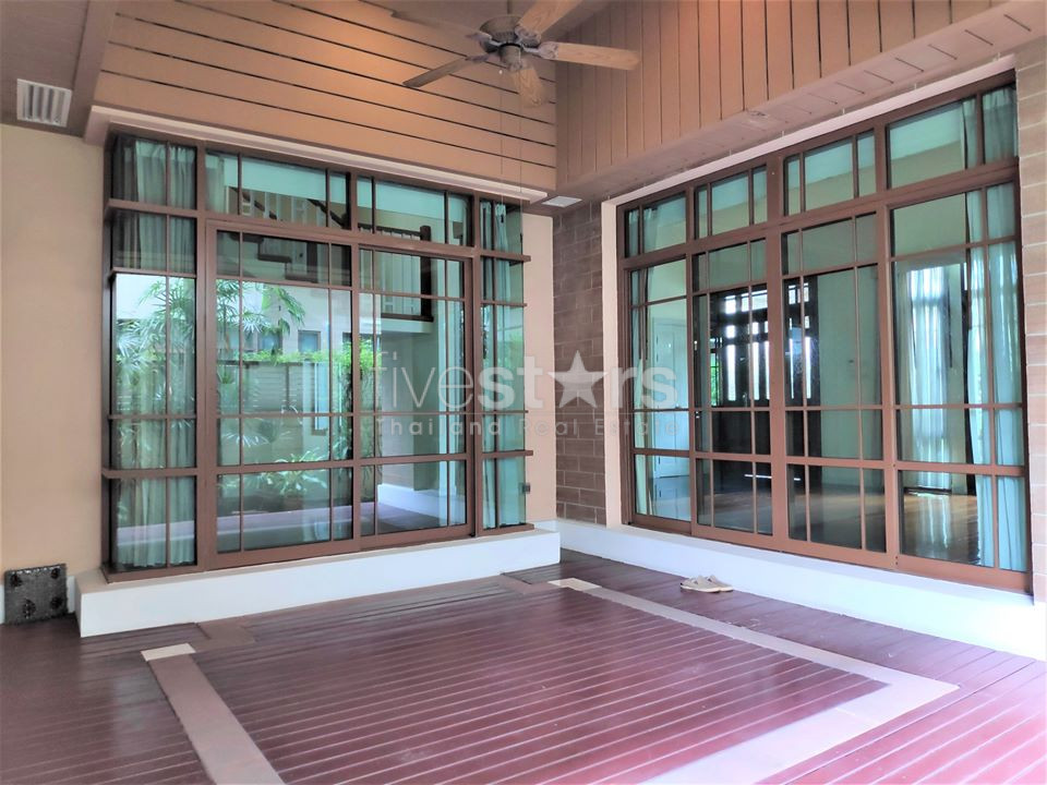 House in compound 4 bedrooms for rent near BTS Phrakhanong, photo 5
