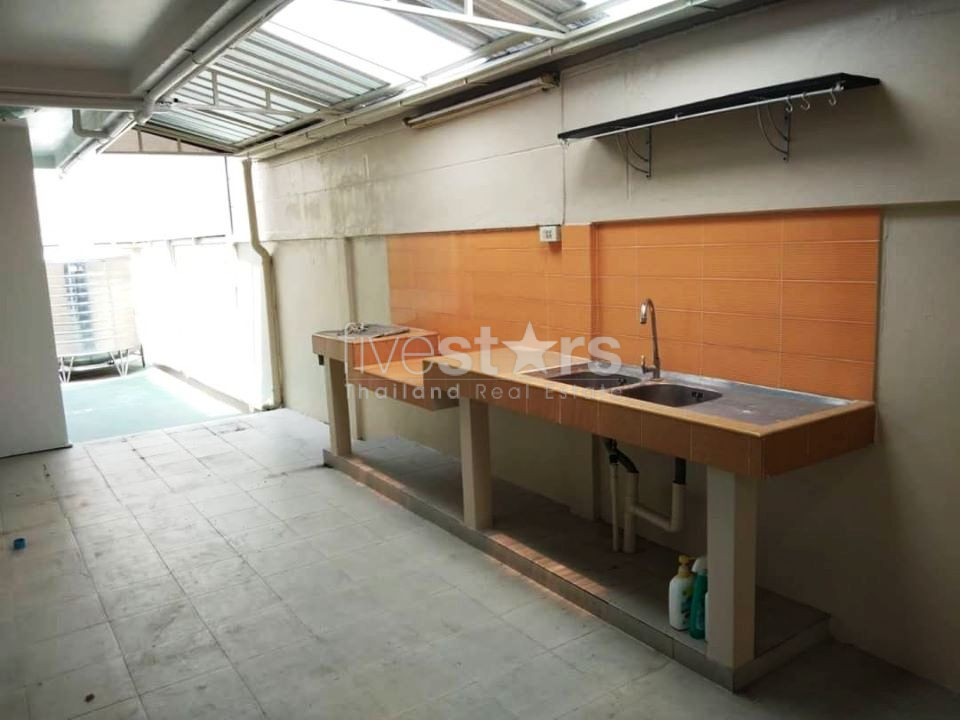 3 bedroom private house with garden in Ekamai area, photo 9