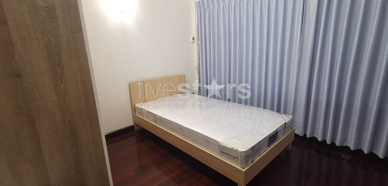 Maison de 3 chambres à louer à Ekamai, photo 11