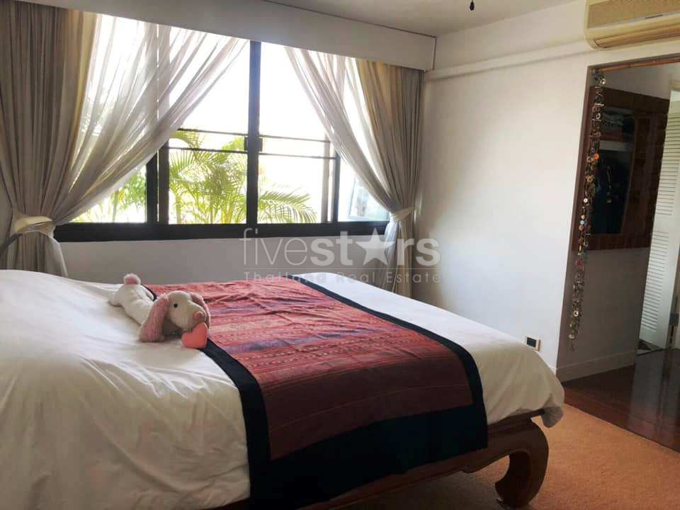 Maison de ville de 4 chambres dans un complexe à louer à Phrakhanong, photo 9