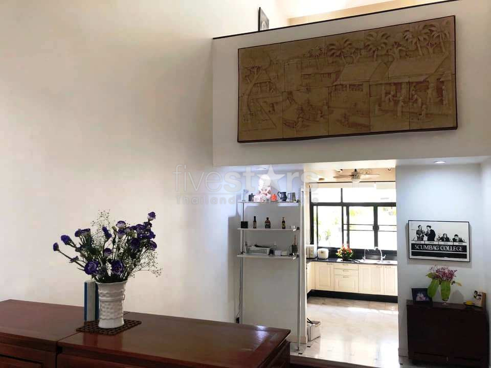 Maison de ville de 4 chambres dans un complexe à louer à Phrakhanong, photo 5
