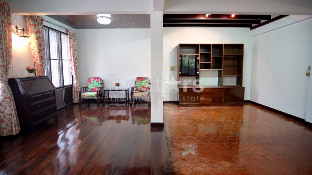 Pet friendly 2 bedrooms house for rent in Phrakanong, photo 3