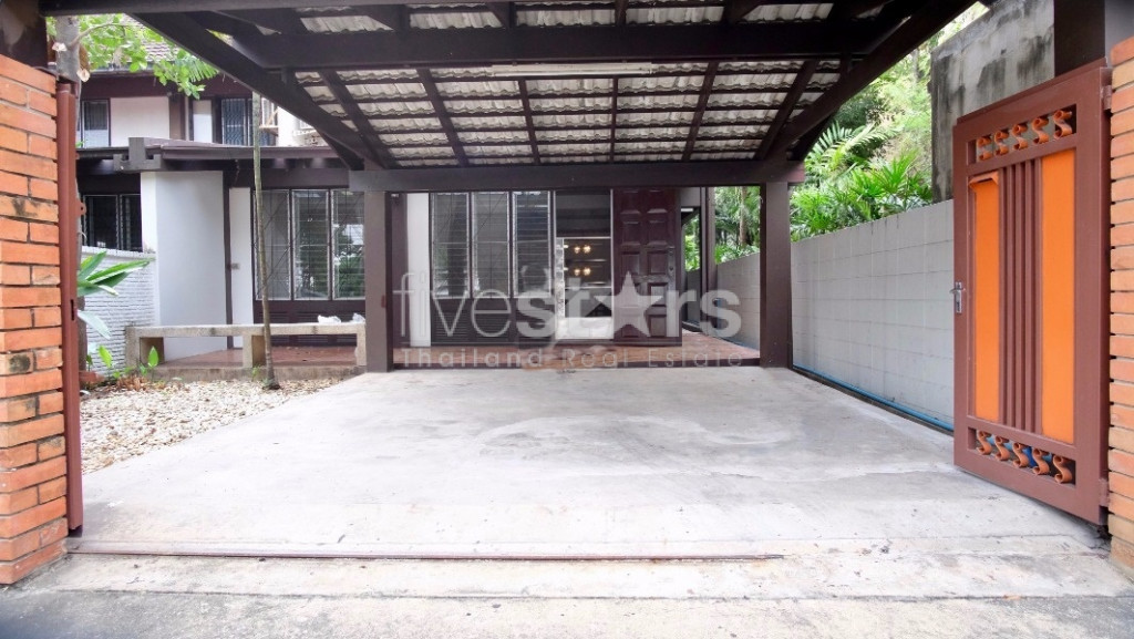 Pet friendly 2 bedrooms house for rent in Phrakanong, photo 8