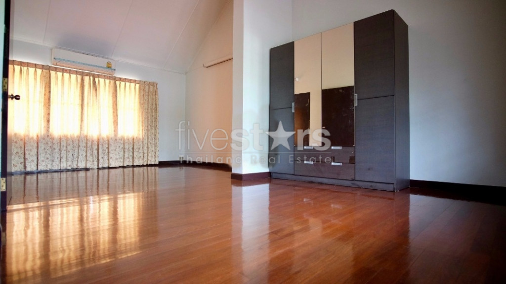 Pet friendly 2 bedrooms house for rent in Phrakanong, photo 11