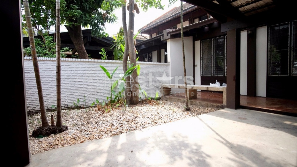 Pet friendly 2 bedrooms house for rent in Phrakanong, photo 10
