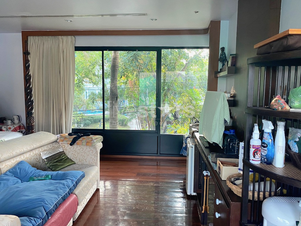 Large house for sale on 800 sqm plot of land Phrakanong area, photo 13