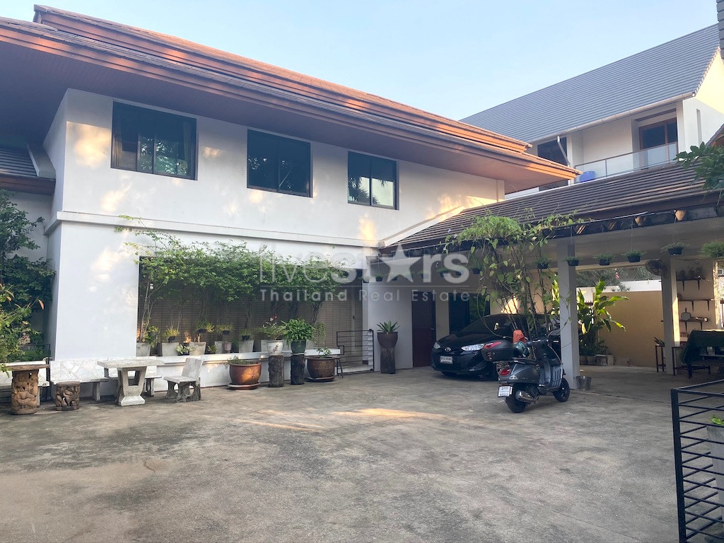 Large house for sale on 800 sqm plot of land Phrakanong area, photo 16