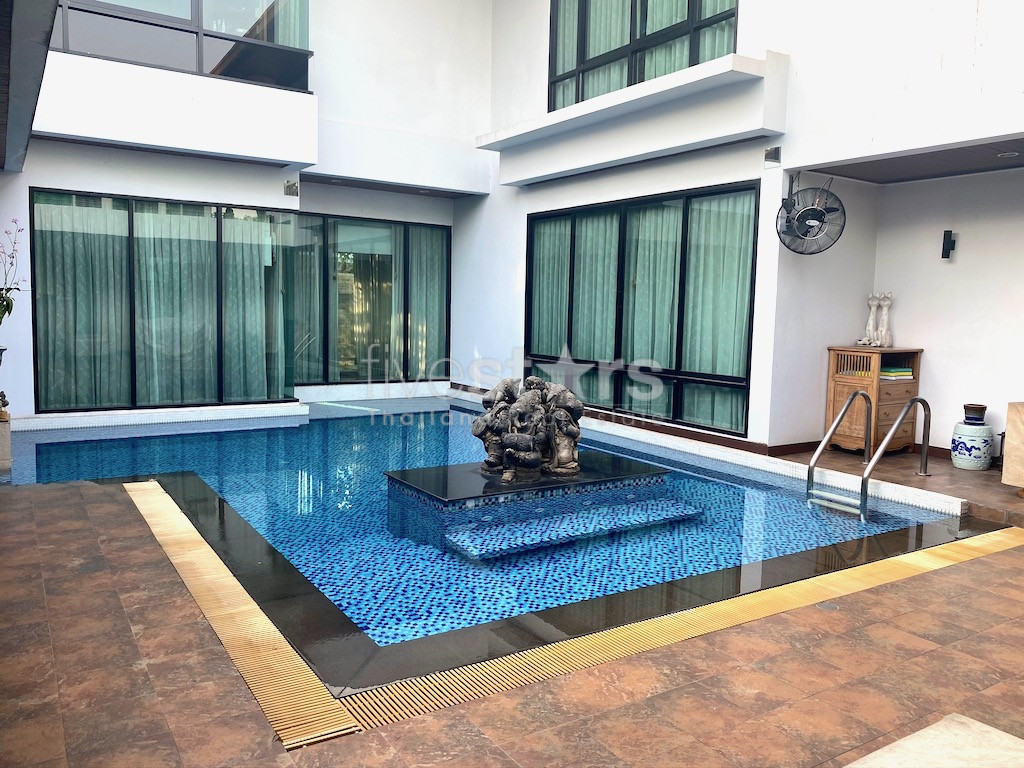 Large house for sale on 800 sqm plot of land Phrakanong area, photo 18