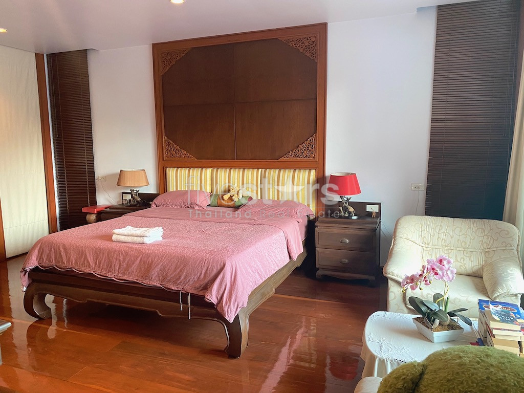 Large house for sale on 800 sqm plot of land Phrakanong area, photo 12